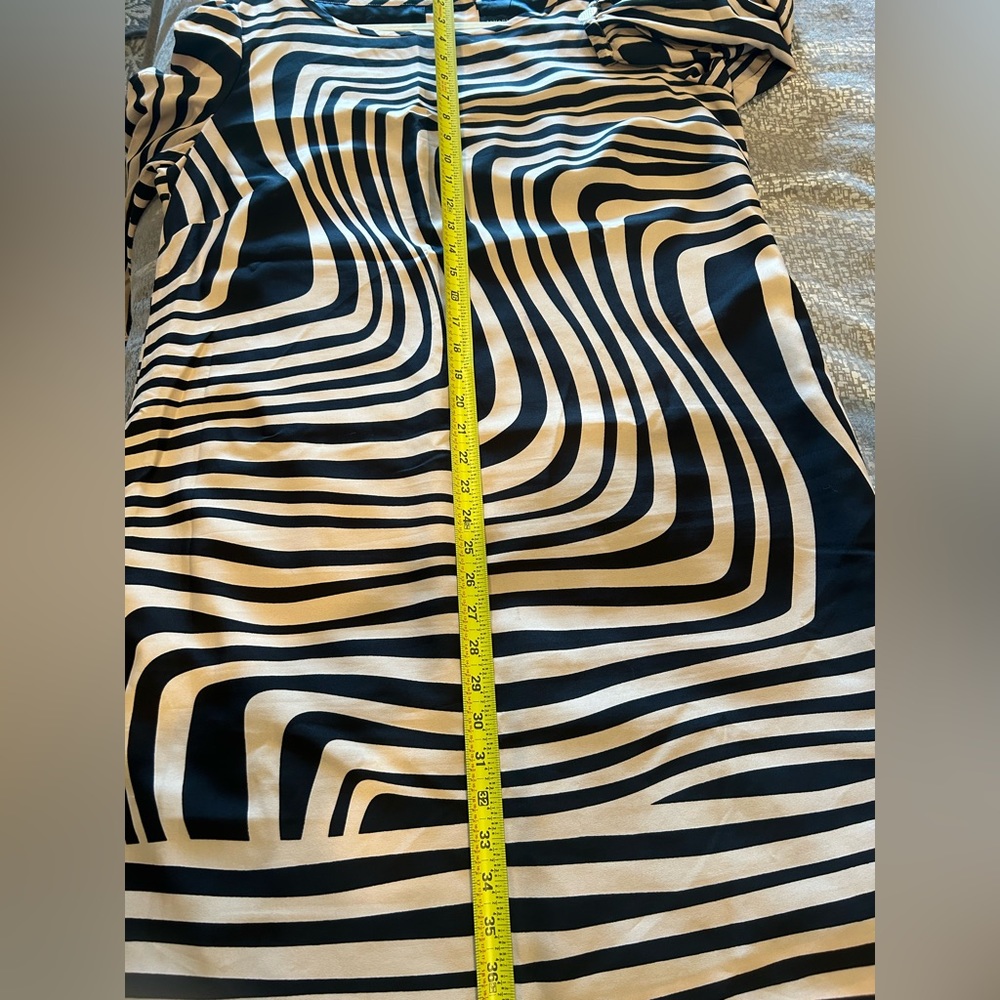 Tahari Arthur S. Levine Dress - Picture 9 of 9